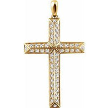 Load image into Gallery viewer, 1/4 CTW Diamond Cross Pendant