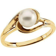 Load image into Gallery viewer, Akoya Cultured Pearl Ring