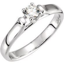 Load image into Gallery viewer, 1/2 CTW Diamond Solitaire Engagement Ring
