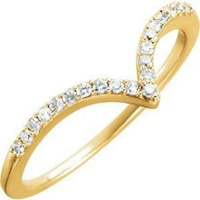 Load image into Gallery viewer, 1/6 CTW Diamond V Ring