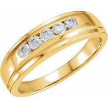 Load image into Gallery viewer, 1/6 CTW Diamond Band