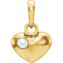 Load image into Gallery viewer, Freshwater Cultured Pearl Heart Pendant