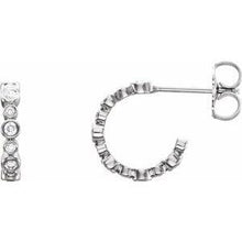Load image into Gallery viewer, 1/4 CTW Diamond Hoop Earrings