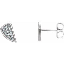Load image into Gallery viewer, 1/10 CTW Diamond Earrings
