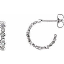 Load image into Gallery viewer, 1/4 CTW Diamond Hoop Earrings