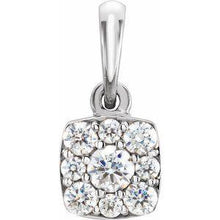 Load image into Gallery viewer, 1/4 CTW Diamond Cluster Pendant