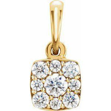 Load image into Gallery viewer, 1/4 CTW Diamond Cluster Pendant