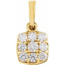 Load image into Gallery viewer, 1/4 CTW Diamond Cluster Pendant
