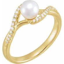 Load image into Gallery viewer, Freshwater Cultured Pearl & 1/10 CTW Diamond Ring