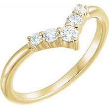 Load image into Gallery viewer, 1/4 CTW Diamond Graduated "V" Ring