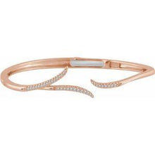 Load image into Gallery viewer, 1/4 CTW Diamond Hinged 7" Bracelet