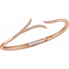 Load image into Gallery viewer, 1/4 CTW Diamond Hinged 7" Bracelet