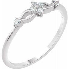 Load image into Gallery viewer, 1/10 CTW Diamond Ring