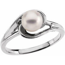 Load image into Gallery viewer, Akoya Cultured Pearl Ring