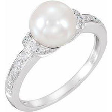 Load image into Gallery viewer, Accented Pearl Ring
