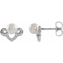 Load image into Gallery viewer, Freshwater Cultured Pearl Earrings
