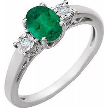 Load image into Gallery viewer, Peridot & .04 CTW Diamond Ring