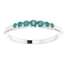 Load image into Gallery viewer, 1/6 CTW Diamond Stackable Ring