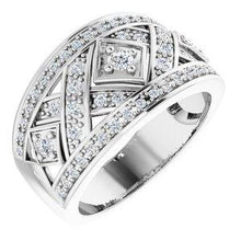 Load image into Gallery viewer, Openwork Diamond Band
