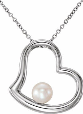 Platinum Cultured White Freshwater Pearl Heart 18