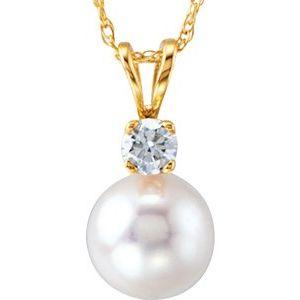 Akoya Cultured Pearl & 1/10 CTW Diamond 18