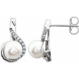 7-7.5 mm Freshwater Pearl & 1/5 CTW Diamond Earrings