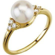 Load image into Gallery viewer, 7.5-8 mm Freshwater Cultured Pearl &amp; 1/8 CTW Diamond Ring
