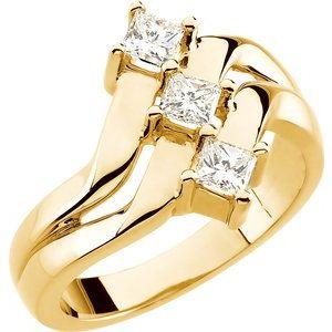 5/8 CTW Diamond Right Hand Ring
