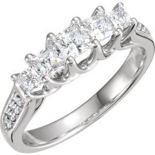 Load image into Gallery viewer, 1 CTW Diamond Anniversary Band
