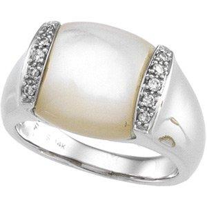 Mother of Pearl & 1/10 CTW Diamond Ring