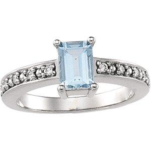 Aquamarine & 1/10 CTW Diamond Ring