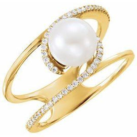 Freshwater Cultured Pearl & 1/8 CTW Diamond Ring