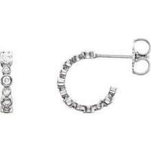 Load image into Gallery viewer, 1/4 CTW Diamond Hoop Earrings
