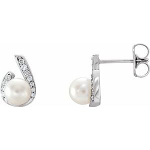 Freshwater Pearl & 1/10 CTW Diamond Earrings