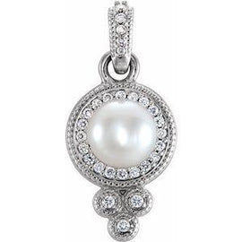 6-6.5 mm Freshwater Cultured Pearl & 1/8 CTW Diamond Pendant