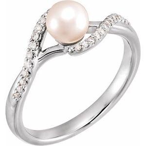 Freshwater Cultured Pearl & 1/10 CTW Diamond Ring