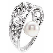 Load image into Gallery viewer, Freshwater Cultured Pearl Pendant
