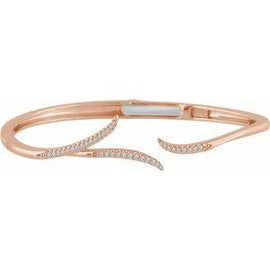 1/4 CTW Diamond Hinged 7