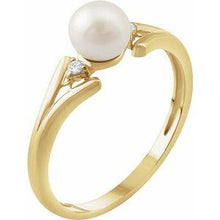 Load image into Gallery viewer, Freshwater Cultured Pearl &amp; .03 CTW Diamond Ring
