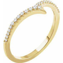 Load image into Gallery viewer, 1/6 CTW Diamond Ring
