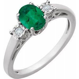 Peridot & .04 CTW Diamond Ring