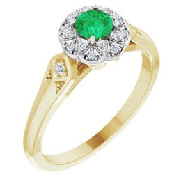 Emerald & 1/10 CTW Diamond Ring