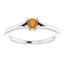 Load image into Gallery viewer, Mozambique Garnet Youth Solitaire Ring
