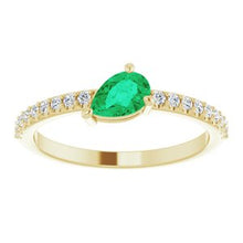 Load image into Gallery viewer, Peridot &amp; 1/6 CTW Diamond Stackable Ring
