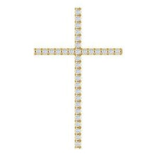 Load image into Gallery viewer, 1/4 CTW Diamond Cross Pendant
